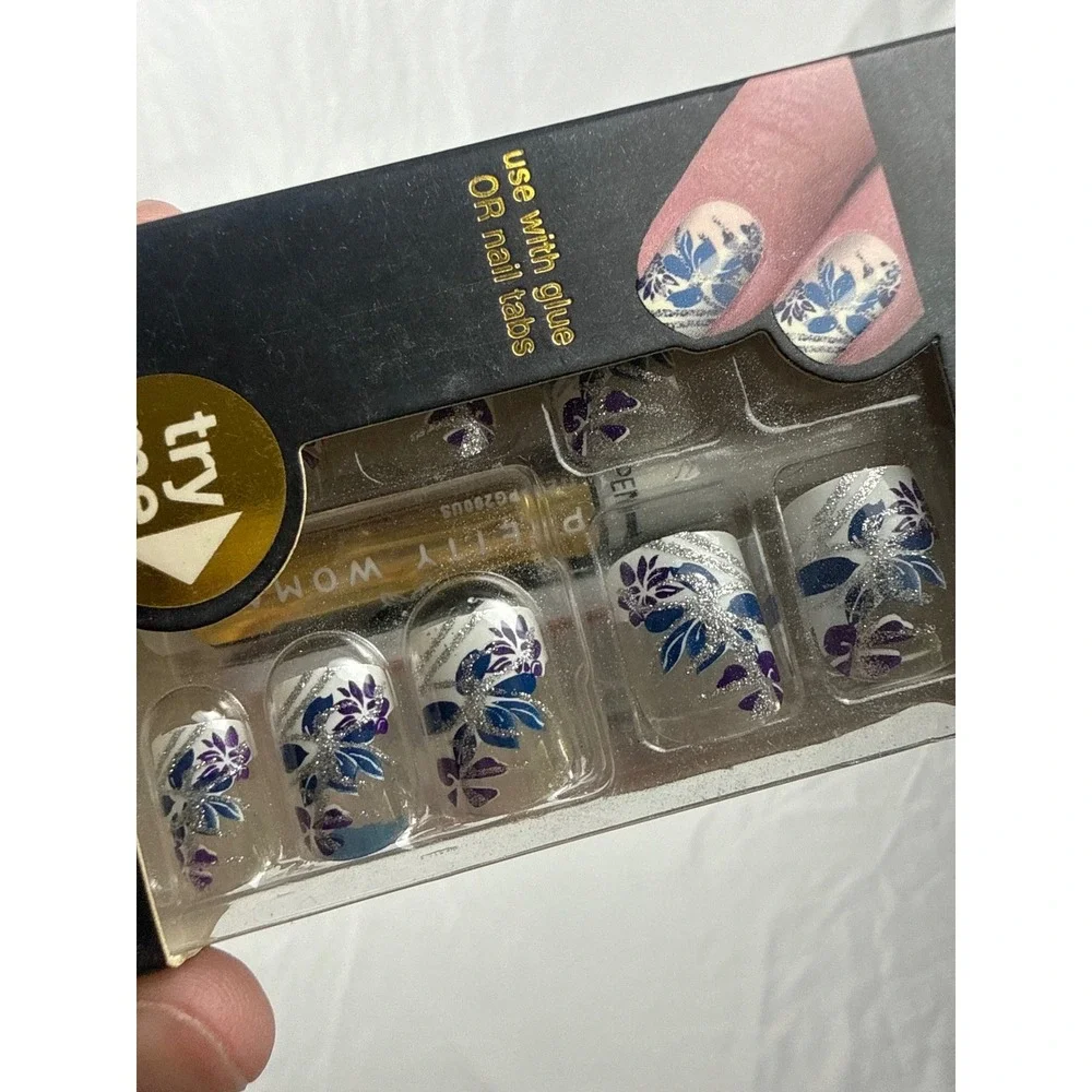 Pretty Woman Airbrush‎ Press On Nails Silver Blue Purple Floral Nail Set